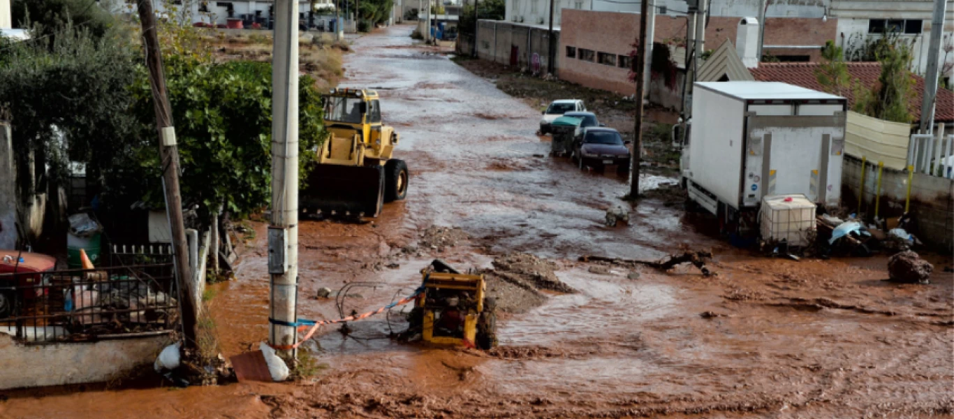 Η κακοκαιρία «σάρωσε» Αχαΐα και Ναυπακτία -1000 άτομα πήγαν να δουν την Πάολα και εγκλωβίστηκαν (φώτο-βίντεο)(upd2)